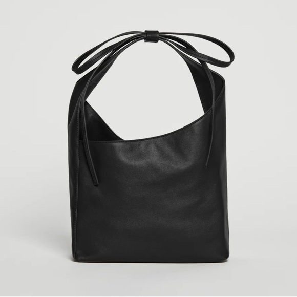Reformation Handbags - Reformation Small Vittoria Tote